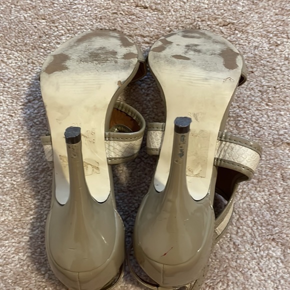 Beige 3 inch heels with cross straps - Picture 5 of 7